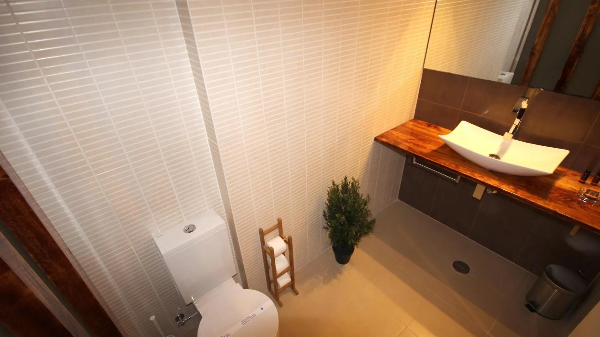 Lisbon Domus 74 By Amcf Apartment
